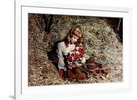 MERVEILLEUSE ANGELIQUE, 1964 directed by BERNARD BORDERIE Michele Mercier (photo)-null-Framed Photo