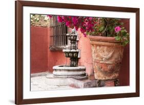 Mexico, San Miguel de Allende, courtyard in San Miguel de Allende-Hollice Looney-Framed Premium Photographic Print