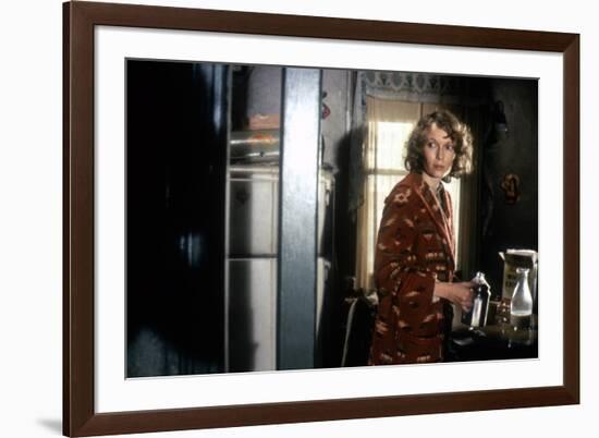 Mia Farrow PURPLE ROSE OF CAIRO, 1985 directed by WOOD Y ALLEN (photo)-null-Framed Photo