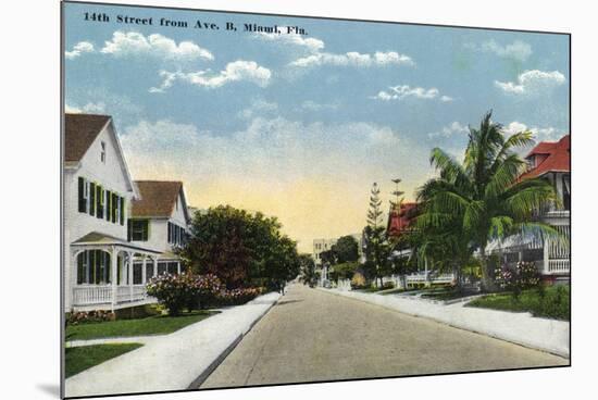 Miami, Florida - Avenue B View of 14th Street-Lantern Press-Mounted Premium Giclee Print