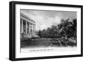 Miami, Florida - Hotel Royal Palm Garden Scene-Lantern Press-Framed Art Print