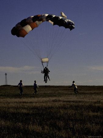 Skydiving Posters & Wall Art Prints | AllPosters.com
