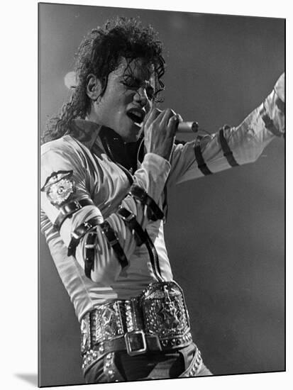 Michael Jackson Performing-null-Mounted Premium Photographic Print