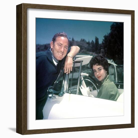 MICHAEL WILDING AND ELIZABETH TAYLOR, 1953 (photo)-null-Framed Photo