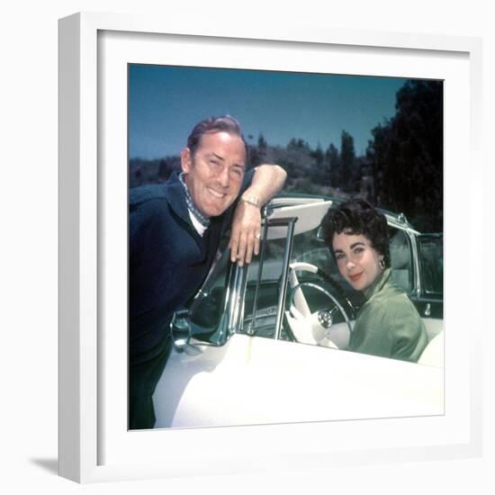 MICHAEL WILDING AND ELIZABETH TAYLOR, 1953 (photo)-null-Framed Photo