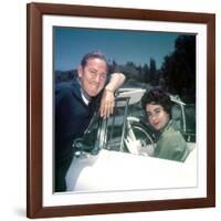 MICHAEL WILDING AND ELIZABETH TAYLOR, 1953 (photo)-null-Framed Photo