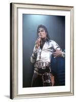 Mickael Jackson on Stage in Los Angeles in 1993-null-Framed Photo