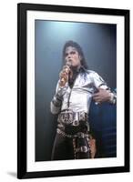 Mickael Jackson on Stage in Los Angeles in 1993-null-Framed Photo