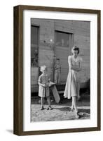 Migrant Mother and Children-Dorothea Lange-Framed Art Print