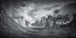 Yosemite Valley-Mike Leske-Stretched Canvas