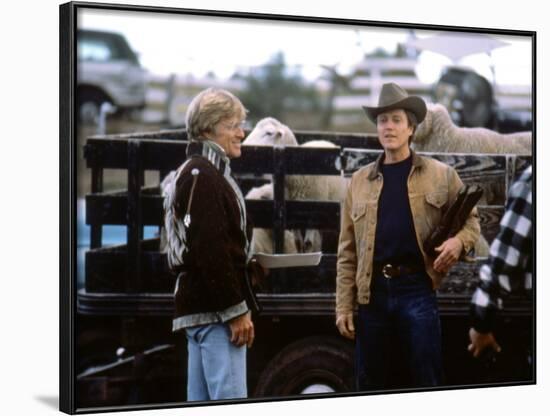 MILAGRO, 1987 directed by ROBERT REDFORD On the set, Robert Redford and Christopher Walken (photo)-null-Framed Photo