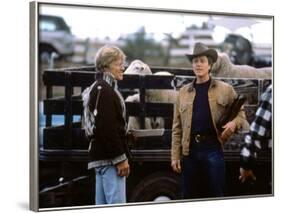 MILAGRO, 1987 directed by ROBERT REDFORD On the set, Robert Redford and Christopher Walken (photo)-null-Framed Photo