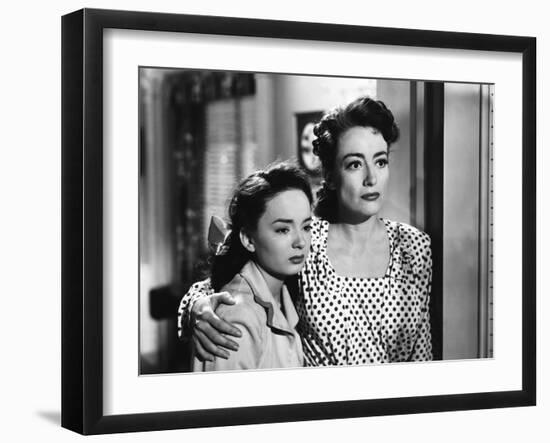 MILDRED PIERCE, 1945 directed by MICHAEL CURTIZ Ann Blyth and Joan Crawford (b/w photo)-null-Framed Photo