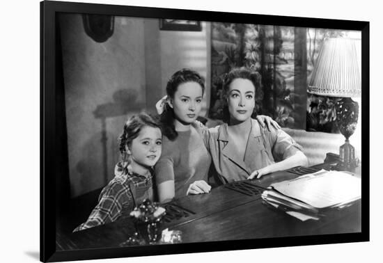 MILDRED PIERCE, 1945 directed by MICHAEL CURTIZ Jo Ann Marlowe, Ann Blyth and Joan Crawford (b/w ph-null-Framed Photo