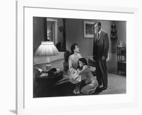 MILDRED PIERCE, 1945 directed by MICHAEL CURTIZ Joan Crawford, Ann Blyth and Bruce Bennett (b/w pho-null-Framed Photo
