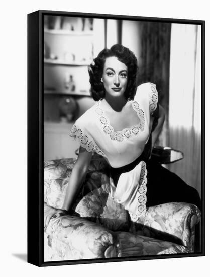 MILDRED PIERCE, 1945 directed by MICHAEL CURTIZ Joan Crawford (b/w photo)-null-Framed Stretched Canvas