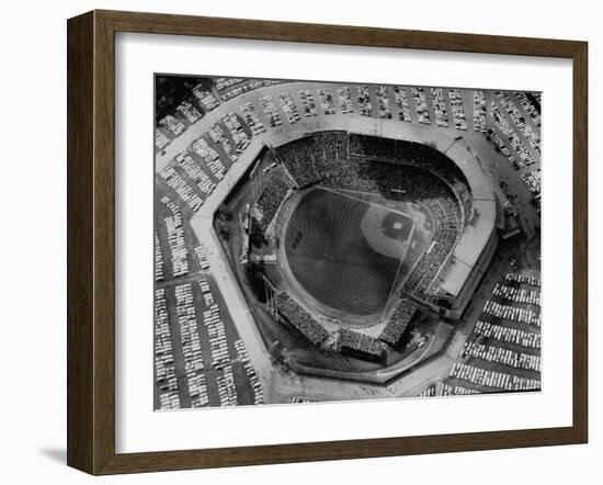 Milwaukee Braves Playing the New York Yankees in Baseball at the World Series-Al Fenn-Framed Photographic Print