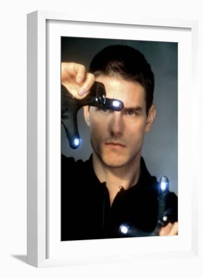 Minority Report 2002 Directed by Steven Spielberg Tom Cruise-null-Framed Photo