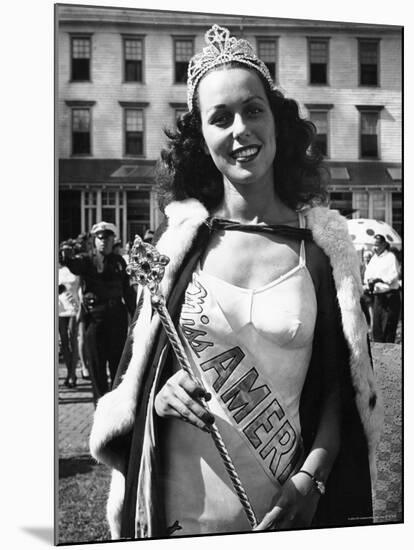 Miss America Winner Bess Myerson-Alfred Eisenstaedt-Mounted Premium Photographic Print
