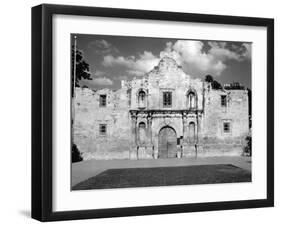 Mission San Antonio De Valero, also known as the Alamo. 1961-null-Framed Photo