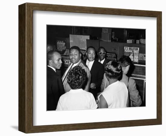 MLK Freedom Riders 1961-null-Framed Photographic Print