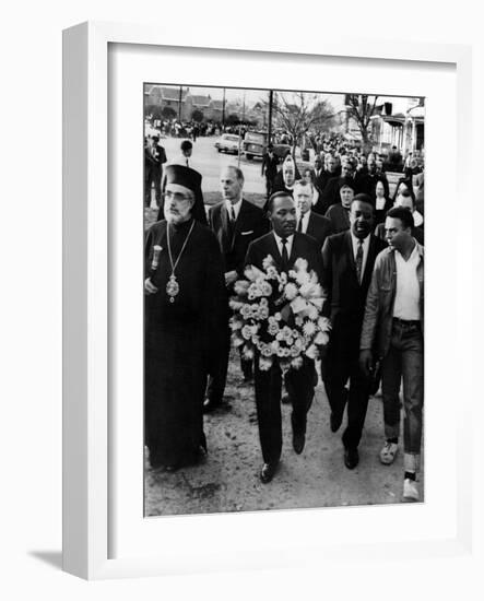 MLK Leads March for Slain Unitarian Minister 1965-null-Framed Photographic Print