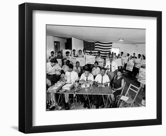 MLK St Augustine Boycott 1964-null-Framed Photographic Print