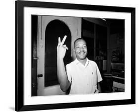 MLK St Augustine Boycott 1964-null-Framed Photographic Print