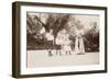 Mme Salles et ses 3 enfants dans le jardin de la villa Salles à Beaulieu-null-Framed Giclee Print