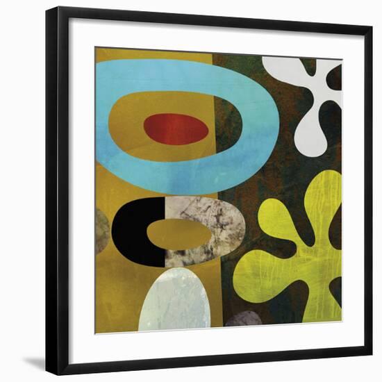 Mod Look 1-Yuko Lau-Framed Giclee Print