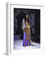 Model Naomi Campbell on Fashion Runway-Dave Allocca-Framed Premium Photographic Print