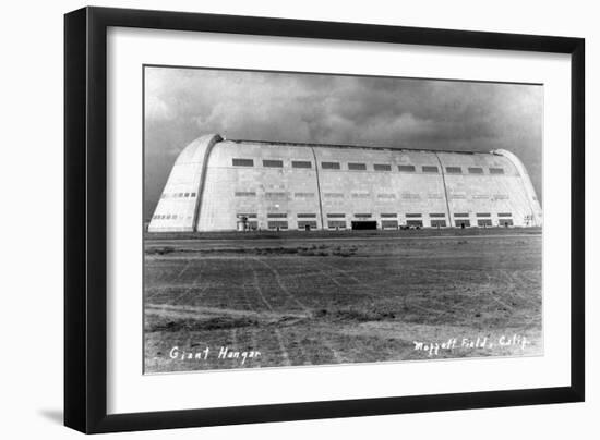 Moffett Field, California - Giant Hangar Exterior-Lantern Press-Framed Art Print