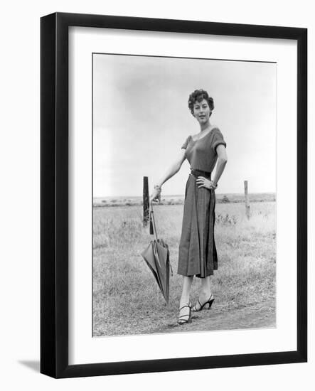 MOGAMBO, 1953 directed by JOHN FORD Ava Gardner (b/w photo)-null-Framed Photo