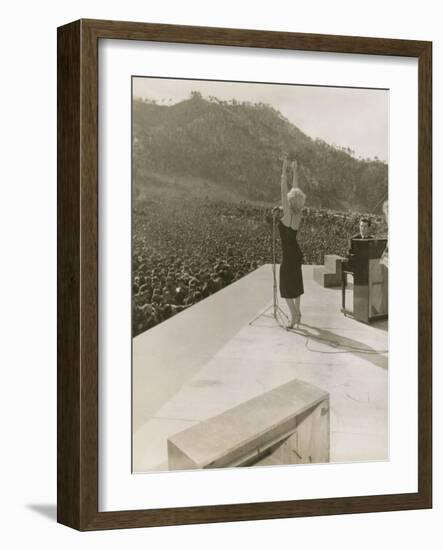 Monroe in Korea Performing-null-Framed Photo