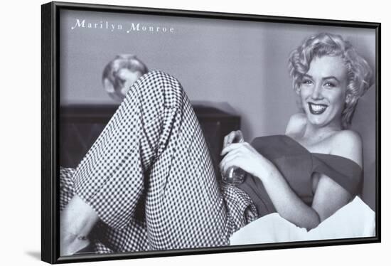 Monroe, Marilyn, 9999-null-Framed Art Print