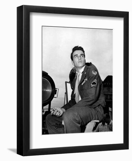 Montgomery Clift - The Big Lift (1950)-null-Framed Premium Photographic Print