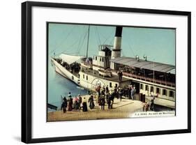 Montreux, Genfer See, Hafen, Salondampfer Lausanne-null-Framed Giclee Print