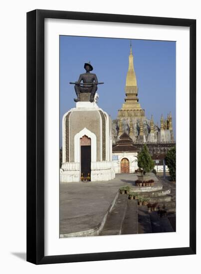 Monument to Setthathirath I in Front of Wat That Luang Temple Complex-null-Framed Giclee Print