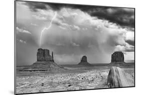 Monument Valley 06-Gordon Semmens-Mounted Photographic Print