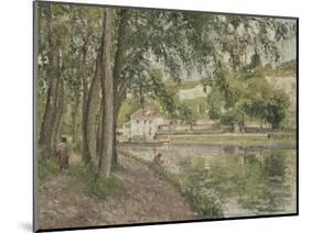 Moret, le canal du Loing (Seine et Marne) ou Chemin de halage à Saint Mammès-Camille Pissarro-Mounted Giclee Print