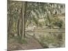 Moret, le canal du Loing (Seine et Marne) ou Chemin de halage à Saint Mammès-Camille Pissarro-Mounted Giclee Print
