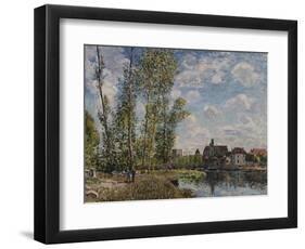 Moret, View of the Loing an Afternoon in May; Moret, Vue Du Loing, Apres-Midi De Mai-Alfred Sisley-Framed Giclee Print