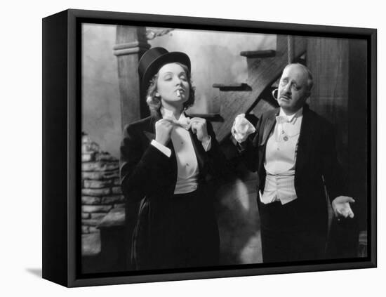 MOROCCO, 1930 directed by JOSEF VON STERNBERG Marlene Dietrich (b/w photo)-null-Framed Stretched Canvas