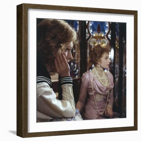 MORTE A VENEZIA / MORT A VENISE, 1971 directed by LUCHINO VISCONT Bjorn Andresen and Silvana Mangan-null-Framed Photo