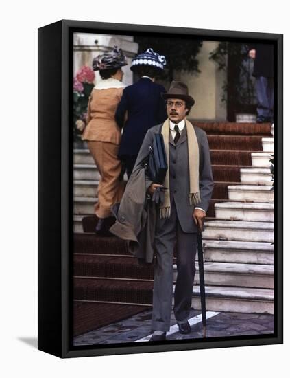 MORTE A VENEZIA / MORT A VENISE, 1971 directed by LUCHINO VISCONT Dirk Bogarde (photo)-null-Framed Stretched Canvas