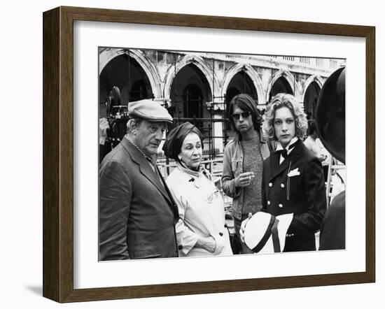 MORTE A VENEZIA / MORT A VENISE, 1971 directed by LUCHINO VISCONT On the set, Luchino Visconti and -null-Framed Photo