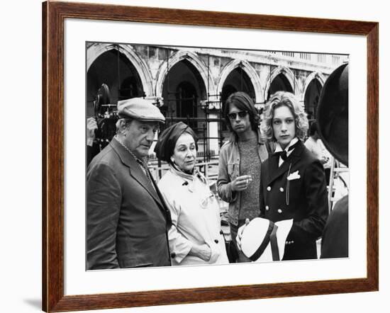 MORTE A VENEZIA / MORT A VENISE, 1971 directed by LUCHINO VISCONT On the set, Luchino Visconti and -null-Framed Photo