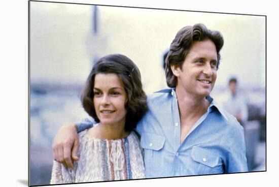 Morts suspectes Coma by Michael Crichton with Michael Douglas and Genevieve Bujold, 1978 (photo)-null-Mounted Photo