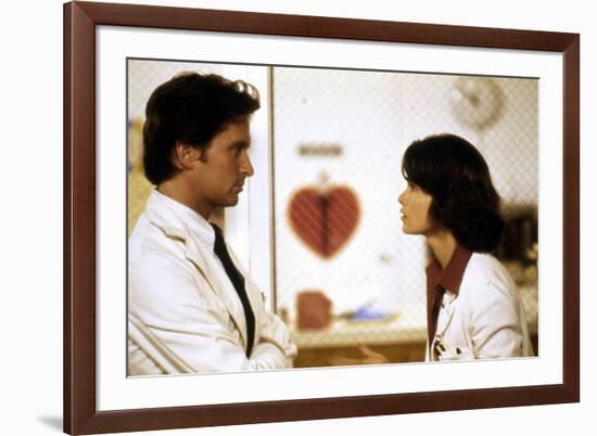 Morts suspectes Coma by Michael Crichton with Michael Douglas and Genevieve Bujold, 1978 (photo)-null-Framed Photo