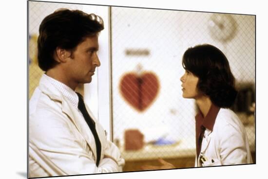 Morts suspectes Coma by Michael Crichton with Michael Douglas and Genevieve Bujold, 1978 (photo)-null-Mounted Photo